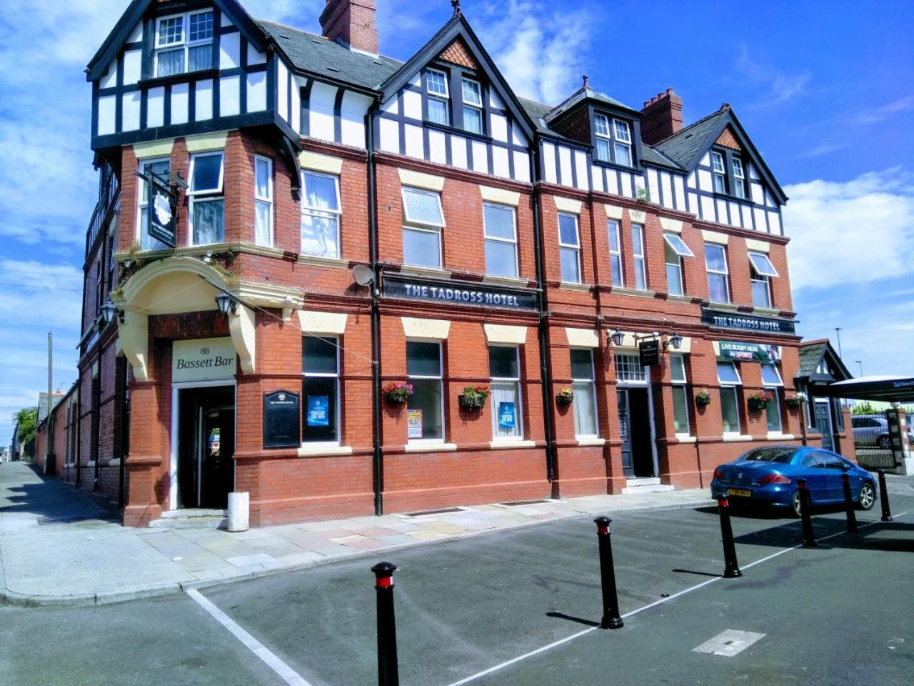Tadross Hotel 3*